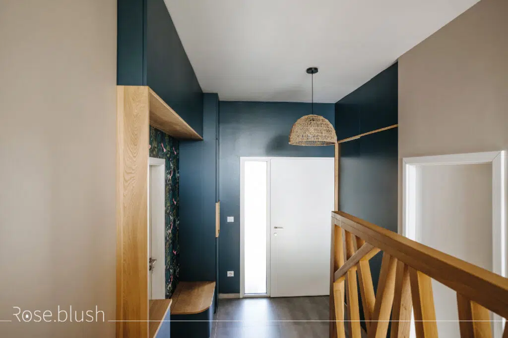 renovation-entree-surmesure-bois-rangements-besancon-roseblush